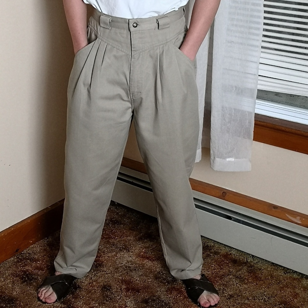 Vintage 1980s Bugle Boy Khaki Pants Gem